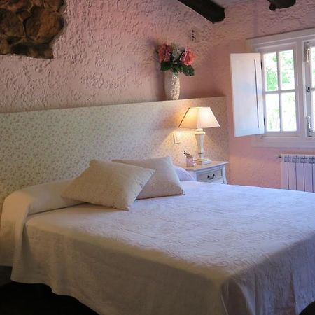 Posada Rural La Flor Del Nogal Ruente Habitación foto